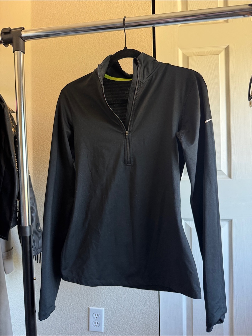 Nike Black Long-Sleeve Half-Zip Performance Pullover
